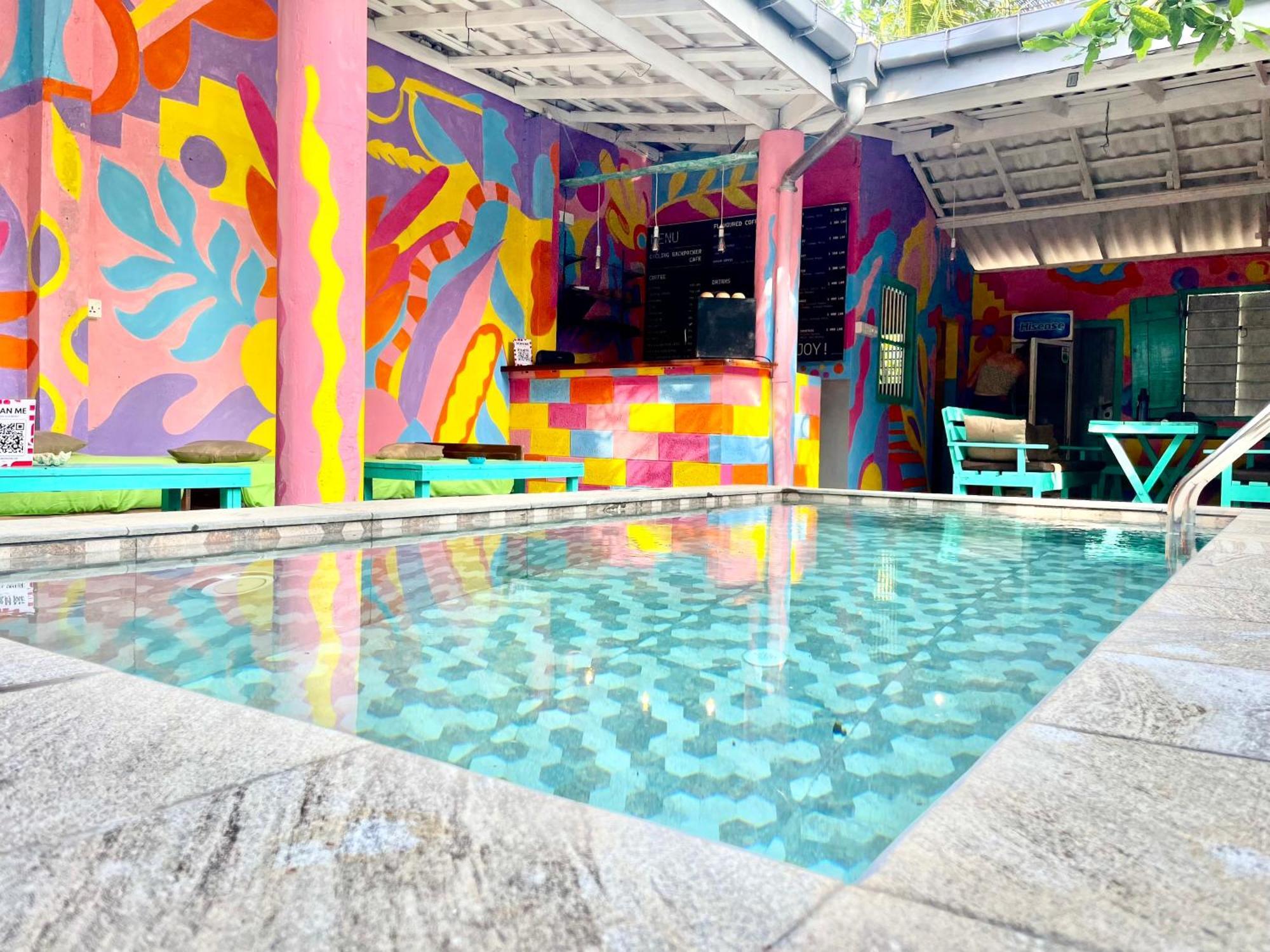 Cycling Backpacker Hostel & Cafe Unawatuna Kültér fotó