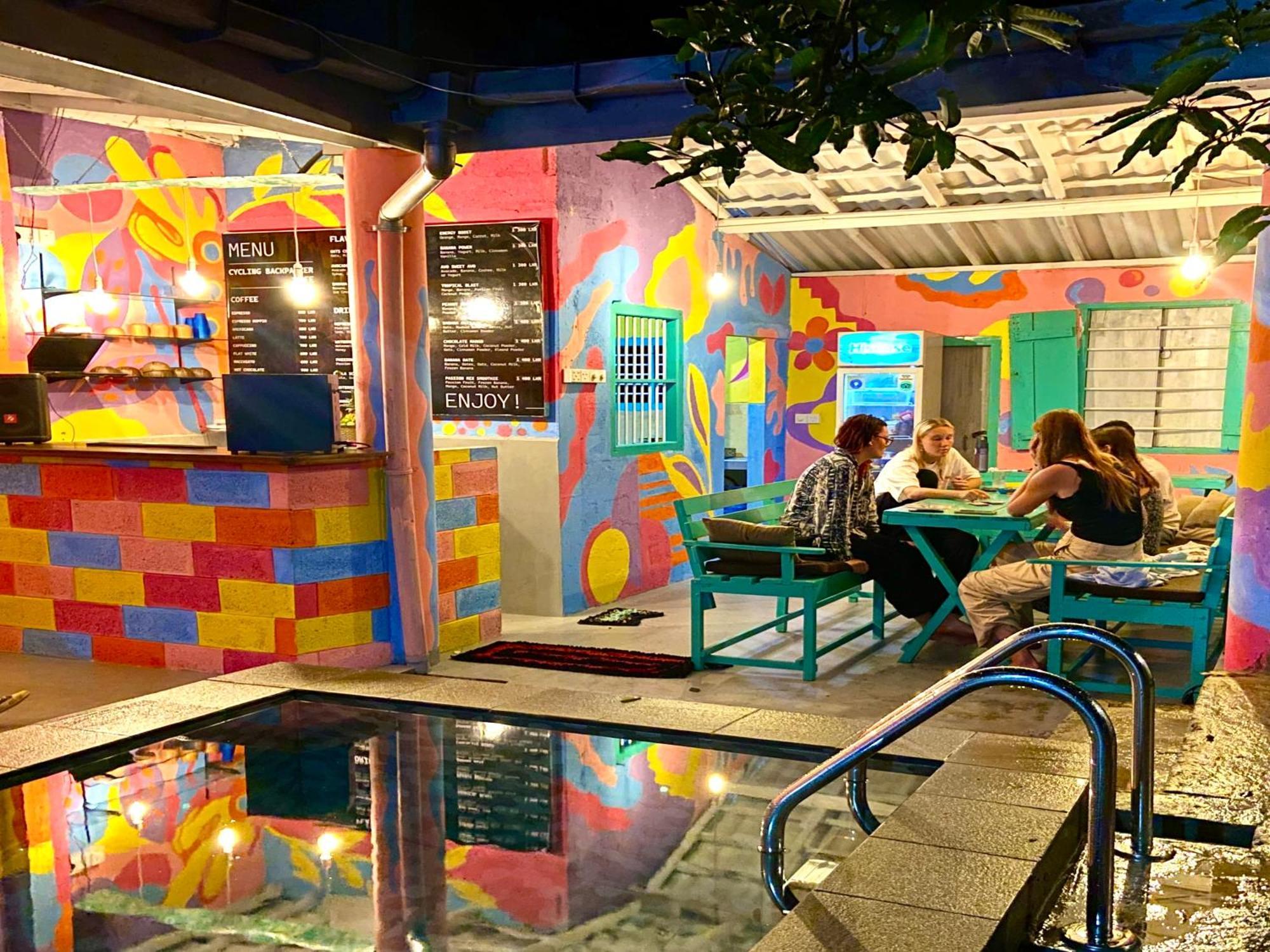 Cycling Backpacker Hostel & Cafe Unawatuna Kültér fotó