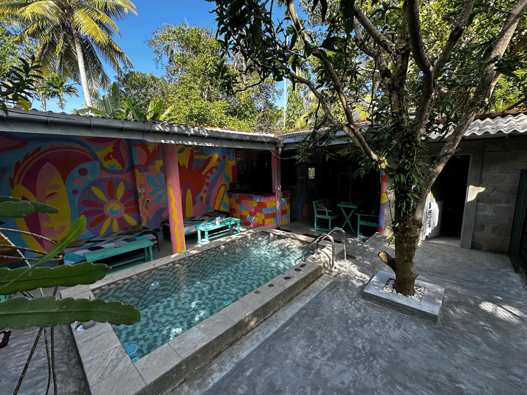 Cycling Backpacker Hostel & Cafe Unawatuna Kültér fotó